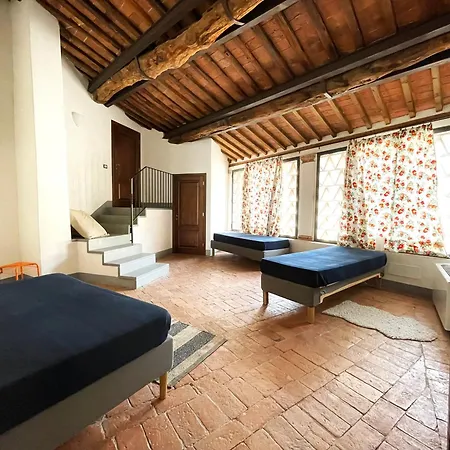 Panzió La Fabbrica Calci