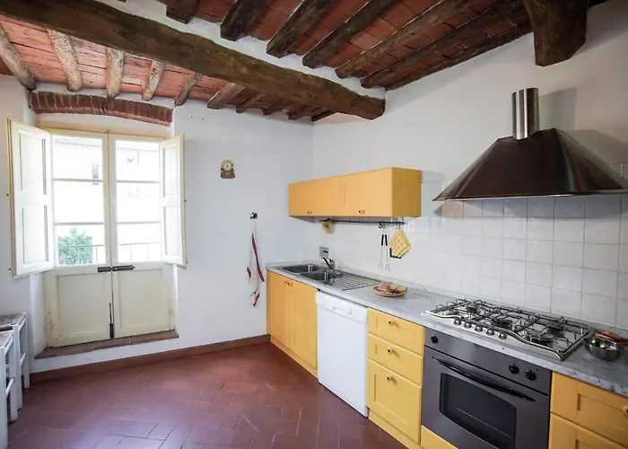 La Fabbrica 4* Calci