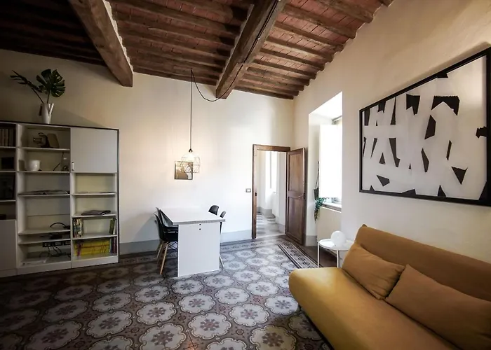 La Fabbrica 4* Calci