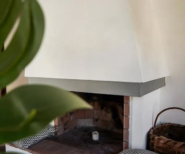 La Fabbrica 4* Calci